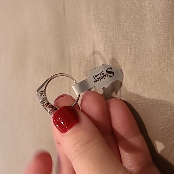 Cubic zirconia double stone stainless steel ring - Picture 5 of 8